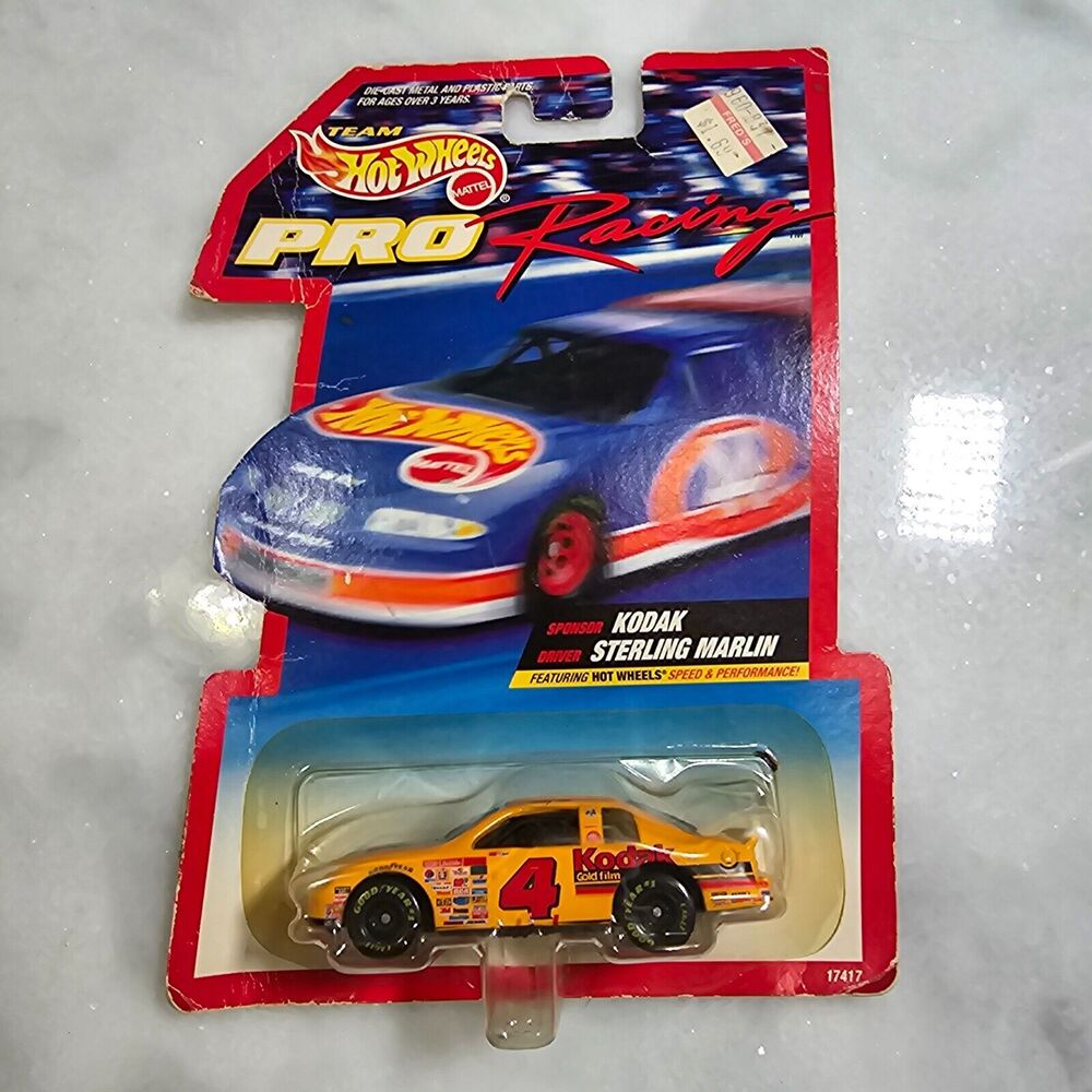 Rare 1997 Edition Team Hot Wheels NASCAR Pro Racing #4 Kodak Sterling Marlin Car
